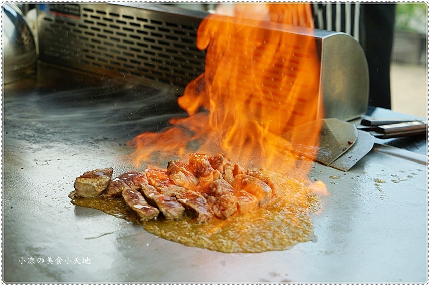 上紅鐵板創意料理║加拿大龍蝦當附餐活跳跳搬上鐵板燒？！創意無菜單鐵板燒X活體海鮮，頂級味蕾饗宴，等你來品嚐‎~~