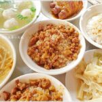 大台北圓環魯肉飯║第三市場傳統早午餐，噴香魯肉飯、爌肉飯、草菇湯、赤肉焿料多美味，一大早就補滿元氣!